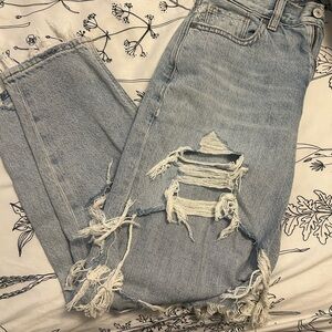 American Eagle Outfitters Light Blue Distressed Boyfriend Jeans
